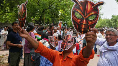 Supporters of CJP gathered at Jantar Mantar, demanding action against examination irregularities and paper leaks Delhi HC restores CJP's X handle, says Centre's concern over NEET chaos 'no longer relevant'