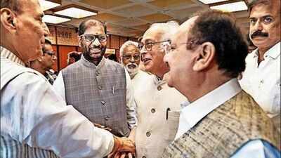 Opposition protests invite to TMC rebels to all-party meeting