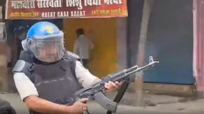 The constable, Abhishek Kumar, has been suspended and faces departmental proceedings Bihar transfers 17 IPS officers amid row over AK-47 use during student protests
