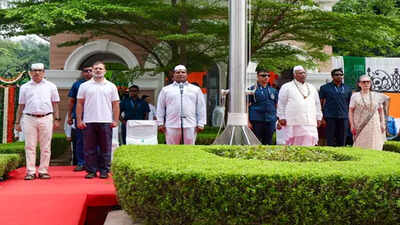 Mallikarjun Kharge, Sonia Gandhi and Rahul at Congress headquarters on Independence Day. Vande Mataram row: Is Congress taking a calculated gamble or walking into BJP's trap?