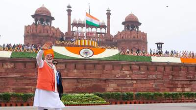 PM Modi at the Red Fort during last year's Independence Day celebration. (File photo) 80th Independence Day: In a 1st, Vande Mataram to be sung from ramparts of Red Fort