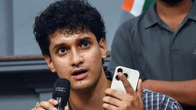Saurav Das has slammed critics over the widespread scrutiny faced by the party’s top leadership. 'Grave security threat': CJP's Saurav Das alleges media 'breaking into' his house