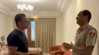 Screenshot from video posted on X by Tehseen Poonawala 'Almost as if I am a terrorist': Tehseen Poonawalla claims house arrest over E20 protest