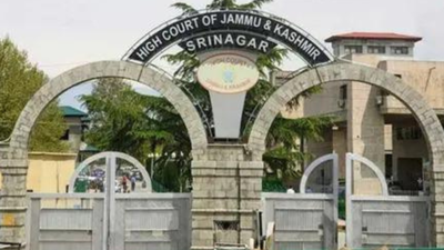 Mere possession of books with “dispiriting titles” does not make a person a criminal the Jammu & Kashmir high court said Possession of separatist literature no ground for PSA detention, rules J&K HC