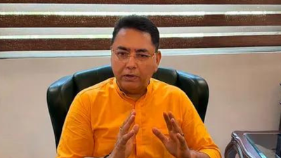 Punjab government will raise the Dearness Allowance of around 85,000 government employees Punjab government to hike DA of 85,000 employees from 42 to 60 pc: Minister Aman Arora
