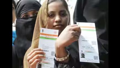 Aadhaar for rest, but babus resist link for CGHS
