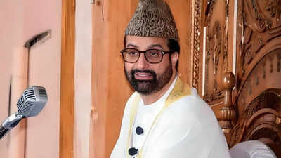 Mirwaiz Umar Farooq (File photo) Mirwaiz to attend Iranian president's event in New Delhi