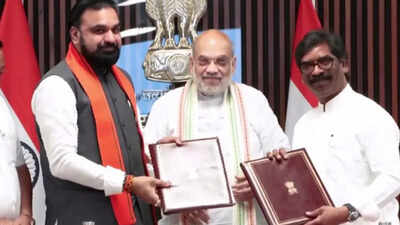 Bihar and Jharkhand signed a Sone river water-sharing agreement, resolving a long-standing dispute and ensuring water for irrigation and drinking needs. Bihar, Jharkhand settle 25-year Sone water row