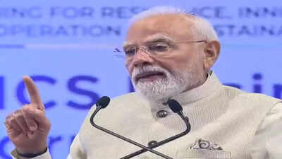 'Trade barriers rising globally, India building bridges': PM Modi at Brics business forum